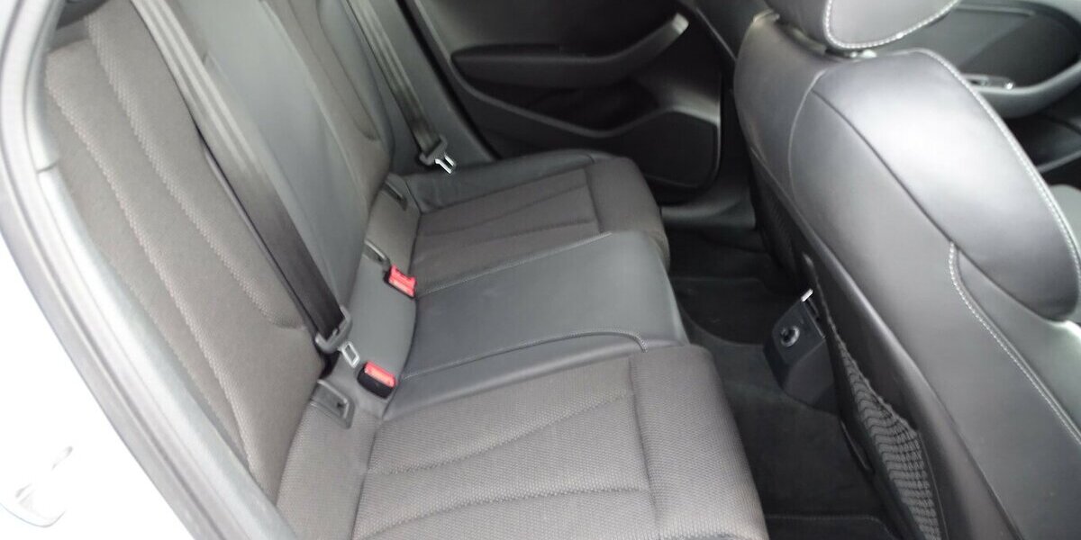 Audi A3 35 2,0l TDI S-Line Paket, Navi, Klimaauto., PDC 123.848 km 15.990 &euro; Rodgau 63110