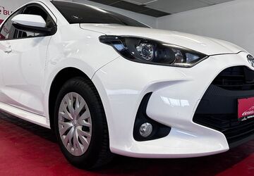 Toyota Yaris 102.490 km 16.490 &euro; Friedberg (Hessen) 61169