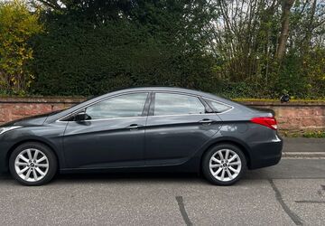 Hyundai i40 126.000 km 10.000 &euro; Hösbach 63768