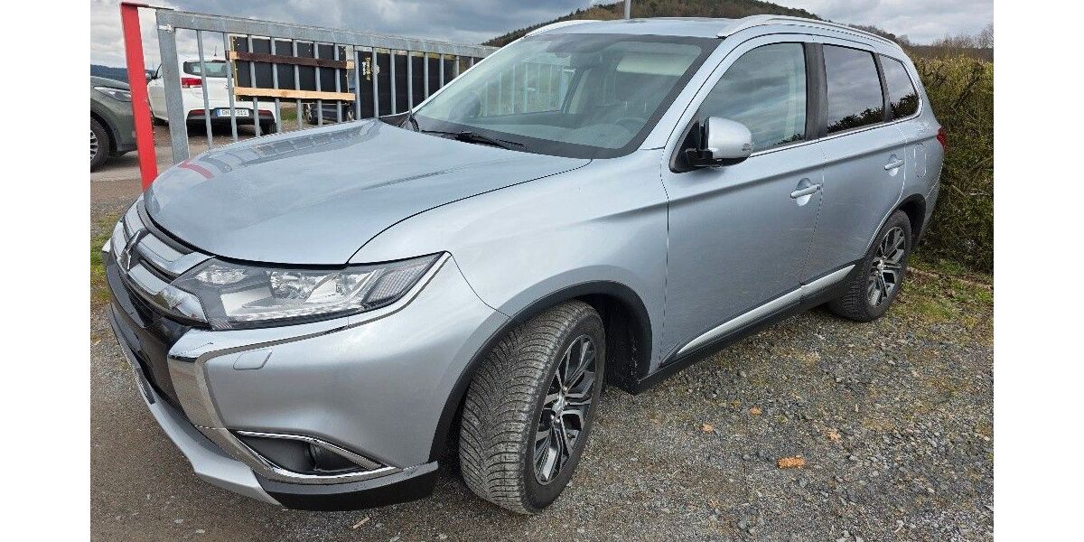 Mitsubishi Outlander 162.000 km 12.800 &euro; Linsengericht 63589