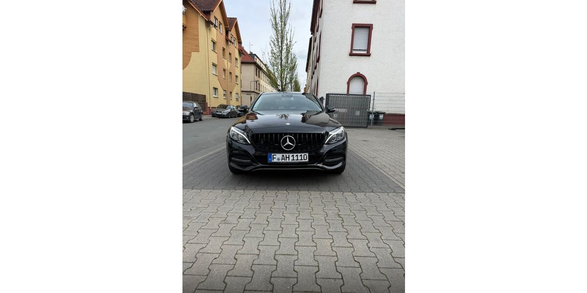 Mercedes-Benz C 250 211.000 km 15.600 &euro; Frankfurt am Main 65929