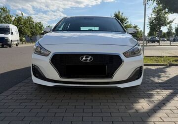 Hyundai i30 136.252 km 12.700 &euro; Hanau 63452