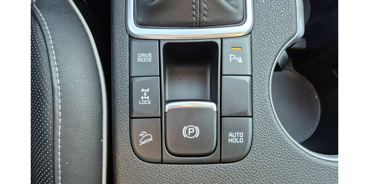 Kia Sportage Black Edition 4WD Automatik, AHK, Leder, 28.421 km 23.890 &euro; Rodgau 63110