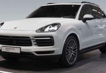 Porsche Cayenne 42.700 km 75.660 &euro; Frankfurt am Main 65936