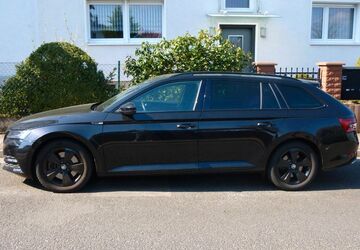 Skoda Superb 82.000 km 27.099 &euro; Frankfurt 60529