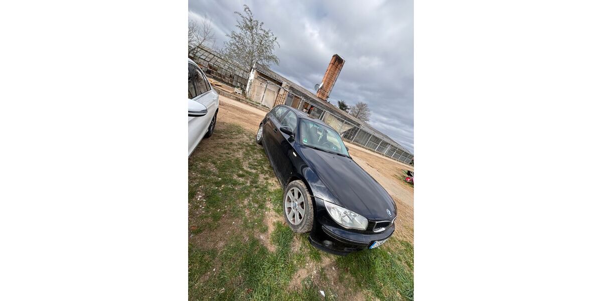BMW 120 214.000 km 2.300 &euro; Sailauf 63877