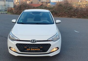 Hyundai i20 82.000 km 7.600 &euro; Frankfurt am Main 60386
