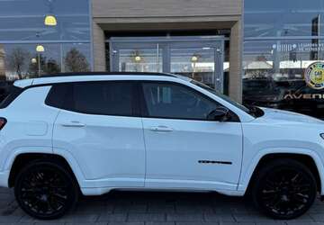 Jeep Compass 29.150 km 25.890 &euro; Aschaffenburg 63741