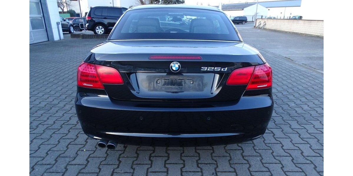 BMW 325d Cabrio Automatik, Navi, Leder, Sitzheizung 205.847 km 12.890 &euro; Rodgau 63110
