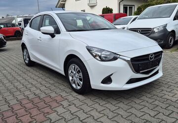 Mazda 2 67.000 km 9.990 &euro; Rodgau 63110