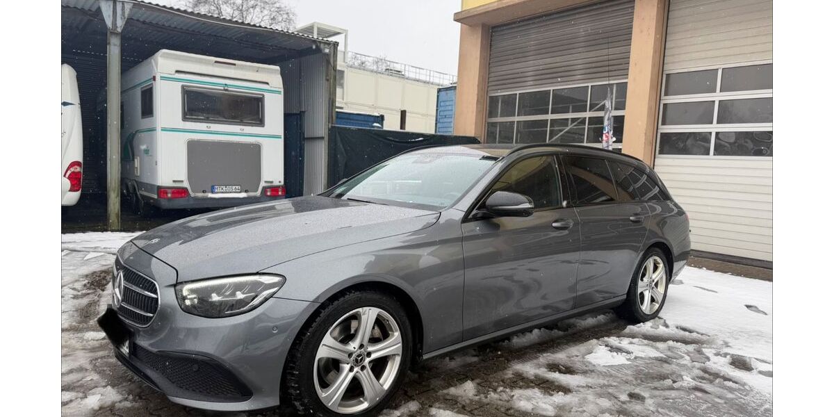 Mercedes-Benz E 220 215.000 km 21.990 &euro; Frankfurt am Main 65933