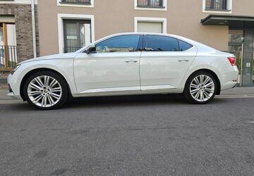 Skoda Superb 28.453 km 31.450 &euro; Hanau 63450