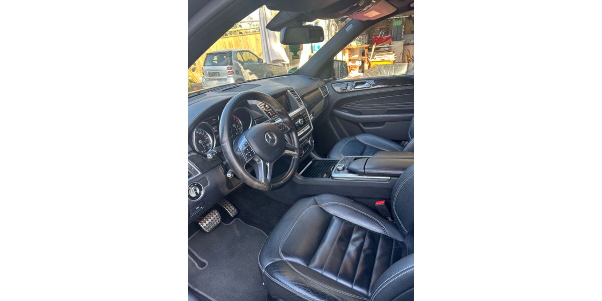 Mercedes-Benz ML 350 310.000 km 21.300 &euro; Frankfurt 65931