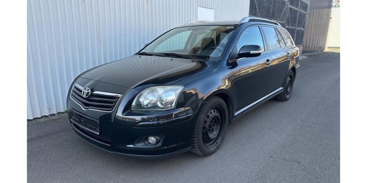 Toyota Avensis 208.000 km 3.600 &euro; Biebergemünd 63599