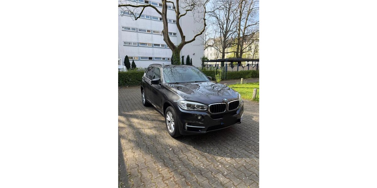 BMW X5 157.028 km 24.000 &euro; Frankfurt 65933