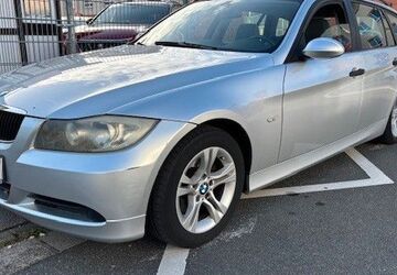 BMW 320 213.000 km 2.390 &euro; Dreieich 63303