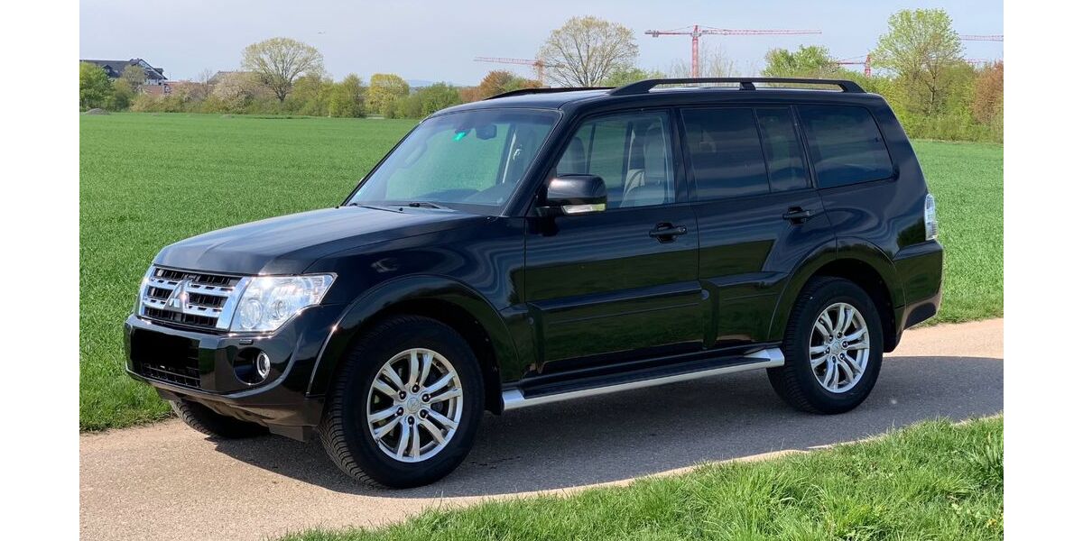 Mitsubishi Pajero 164.000 km 17.900 &euro; Dreieich 63303