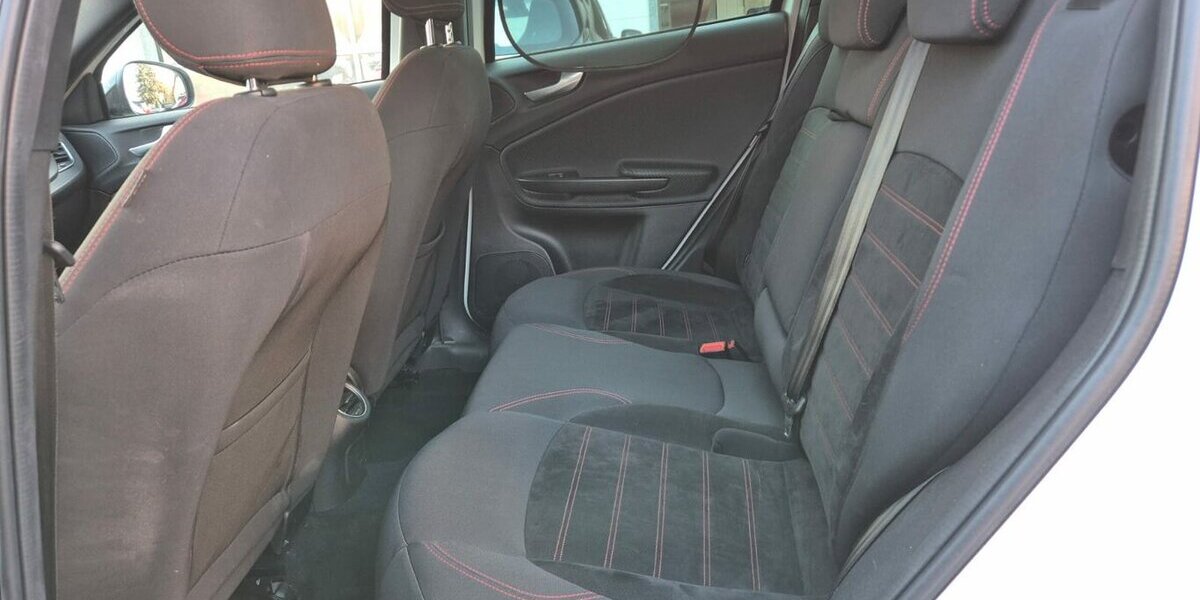 Alfa Romeo Giulietta Sport Navigation, Klima, Einparkhilfe 89.100 km 11.690 &euro; Rodgau 63110