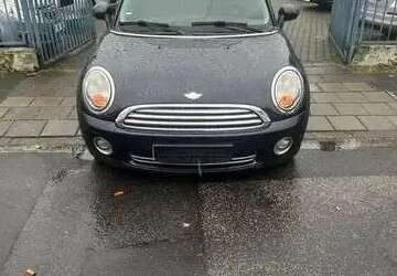 Mini One 198.956 km 2.399 &euro; Mühlheim am Main 63165