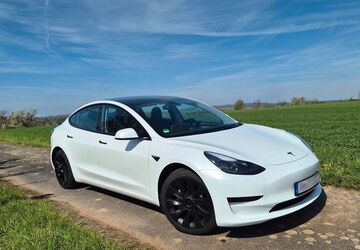 Tesla Model 3 27.500 km 27.500 &euro; Goldbach 63773
