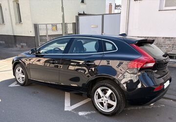 Volvo V40 218.500 km 7.150 &euro; Offenbach 63071