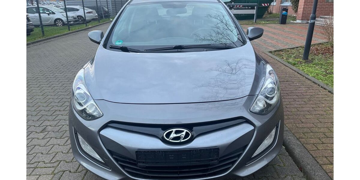 Hyundai i30 196.000 km 5.290 &euro; Dietzenbach 63128