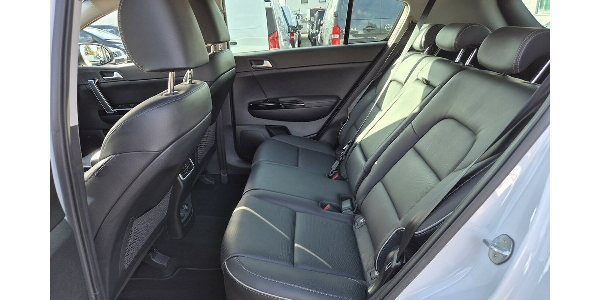 Kia Sportage Black Edition 4WD Automatik, AHK, Leder, 28.421 km 23.890 &euro; Rodgau 63110