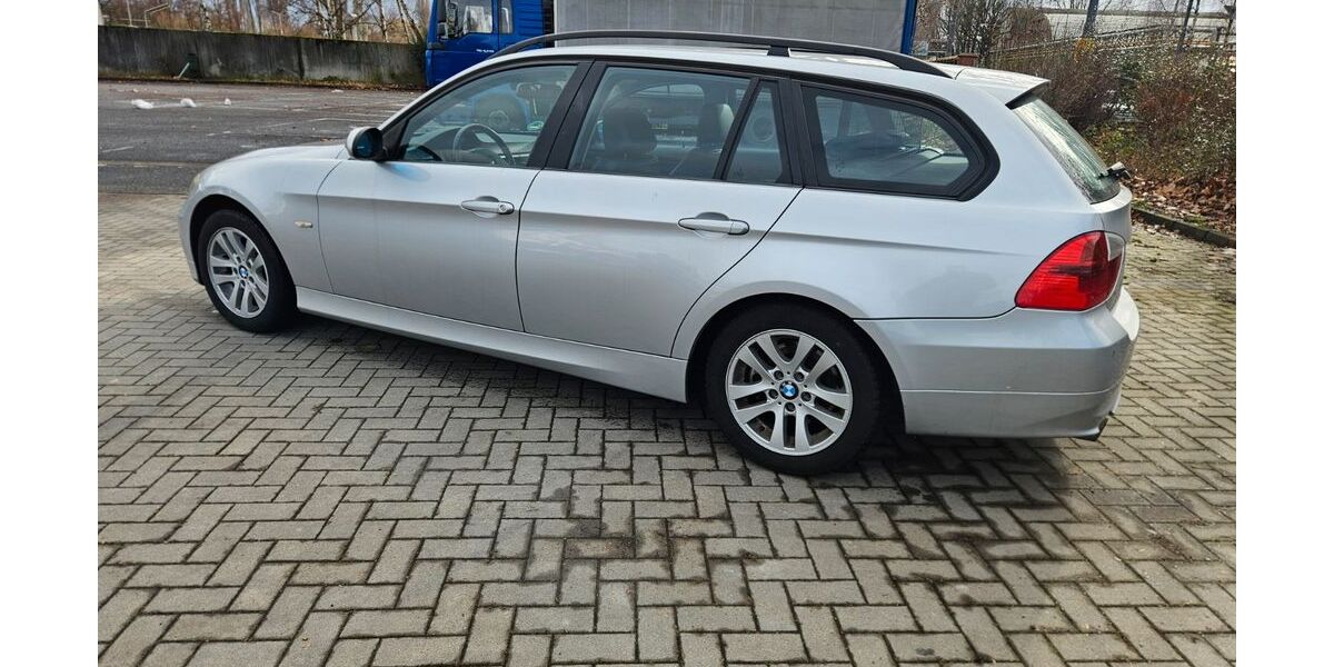 BMW 320 230.000 km 4.250 &euro; Frankfurt amMain 60386