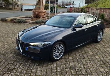 Alfa Romeo Giulia 200.000 km 10.999 &euro; Aschaffenburg 63741
