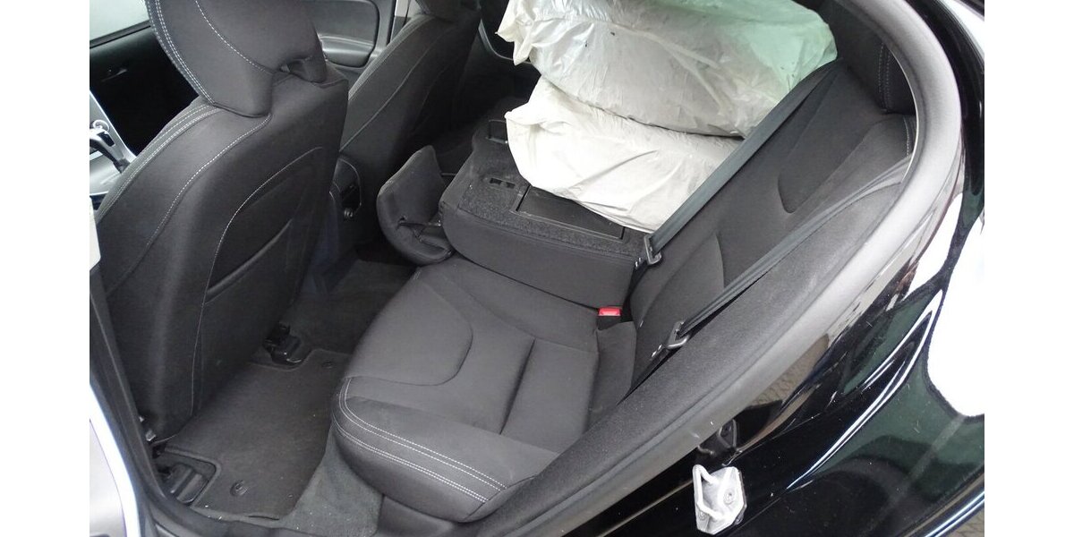 Volvo S60 Kinetic Klima, Navigation 196.500 km 7.999 &euro; Rodgau 63110