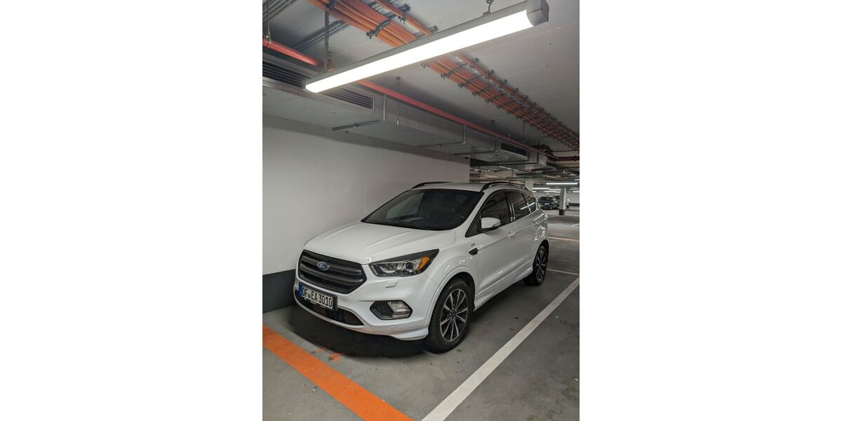Ford Kuga 127.000 km 14.000 &euro; Offenbach am Main 63069