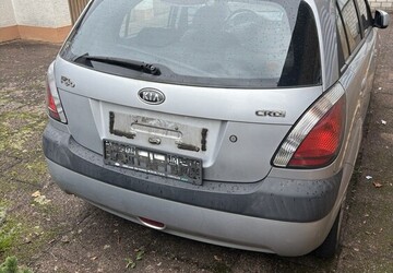 Kia Rio 180.000 km 1.300 &euro; Hainburg 63512