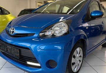 Toyota Aygo (X) 159.000 km 3.955 &euro; NEU ISENBURG 63263