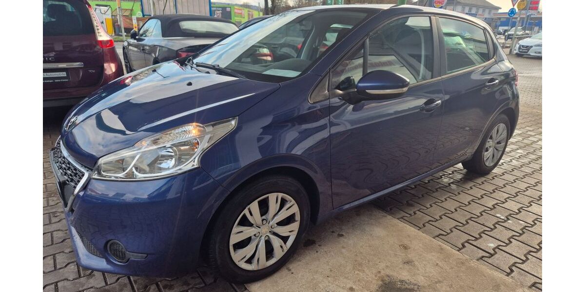 Peugeot 208 169.000 km 3.200 &euro; Büdingen 63654