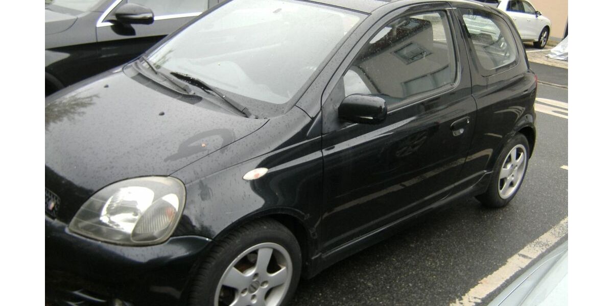 Toyota Yaris 162.000 km 2.990 &euro; Aschaffenburg 63743