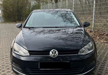 VW Golf 97.000 km 11.900 &euro; Büdingen 63654