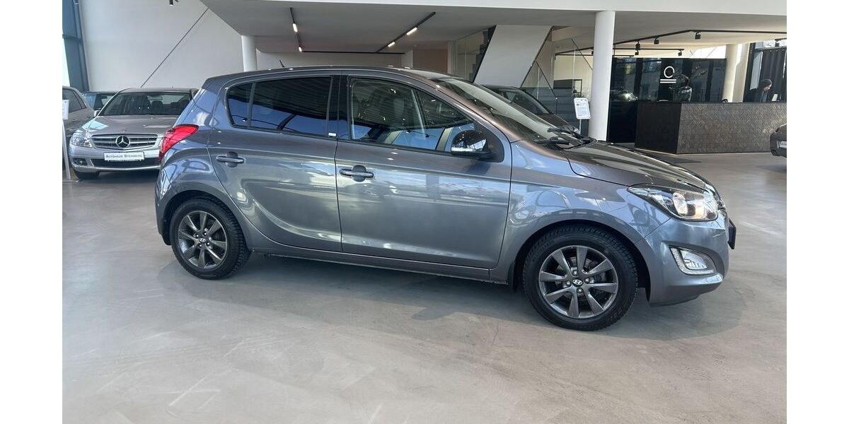 Hyundai i20 67.000 km 11.875 &euro; Dietzenbach 63128