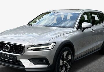 Volvo V60 Cross Country 14.989 km 48.450 &euro; Frankfurt am Main 60486