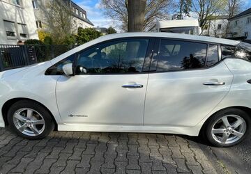 Nissan Leaf 54.502 km 13.850 &euro; Frankfurt am Main 60487