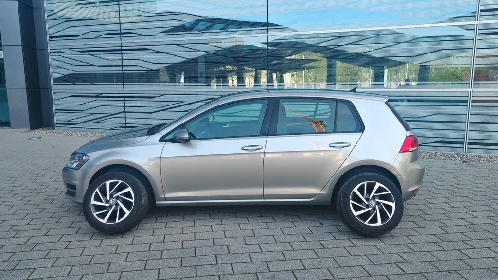VW Golf 210.000 km 6.499 &euro; Frankfurt am/Main 60389