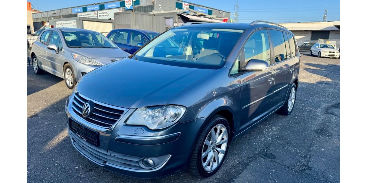 VW Touran 271.500 km 3.990 &euro; Maintal 63477
