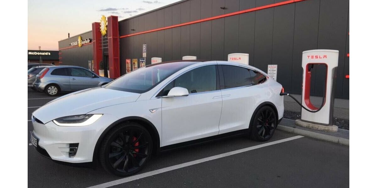 Tesla Model X 84.549 km 89.999 &euro; Friedrichsdorf 61381