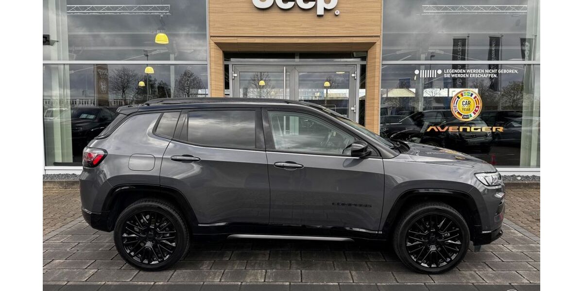 Jeep Compass 17.463 km 28.490 &euro; Aschaffenburg 63741
