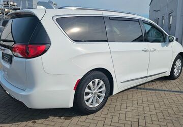 Chrysler Pacifica 152.041 km 15.900 &euro; Erlensee 63526