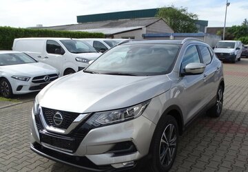 Nissan Qashqai N-Way Rückfahrkamera, Parksensoren, 33.922 km 15.890 &euro; Rodgau 63110