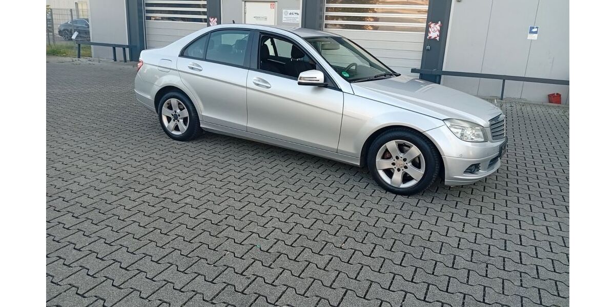 Mercedes-Benz C 200 319.500 km 3.100 &euro; Hanau 63452