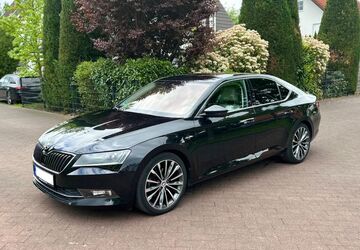 Skoda Superb 105.000 km 19.900 &euro; Aschaffenburg 63739