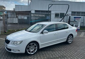 Skoda Superb 305.000 km 6.900 &euro; Frankfurt am Main 60529