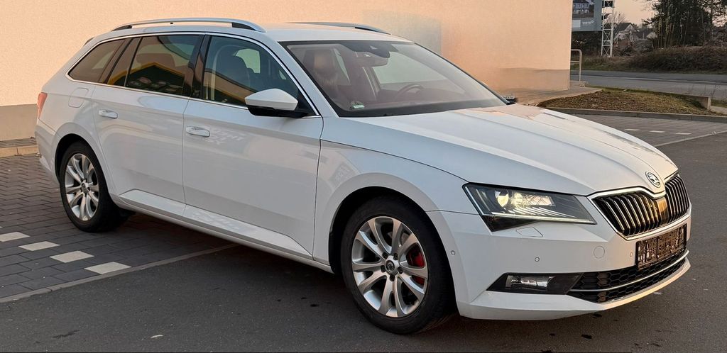 Skoda Superb 256.747 km 9.900 &euro; Großostheim 63762