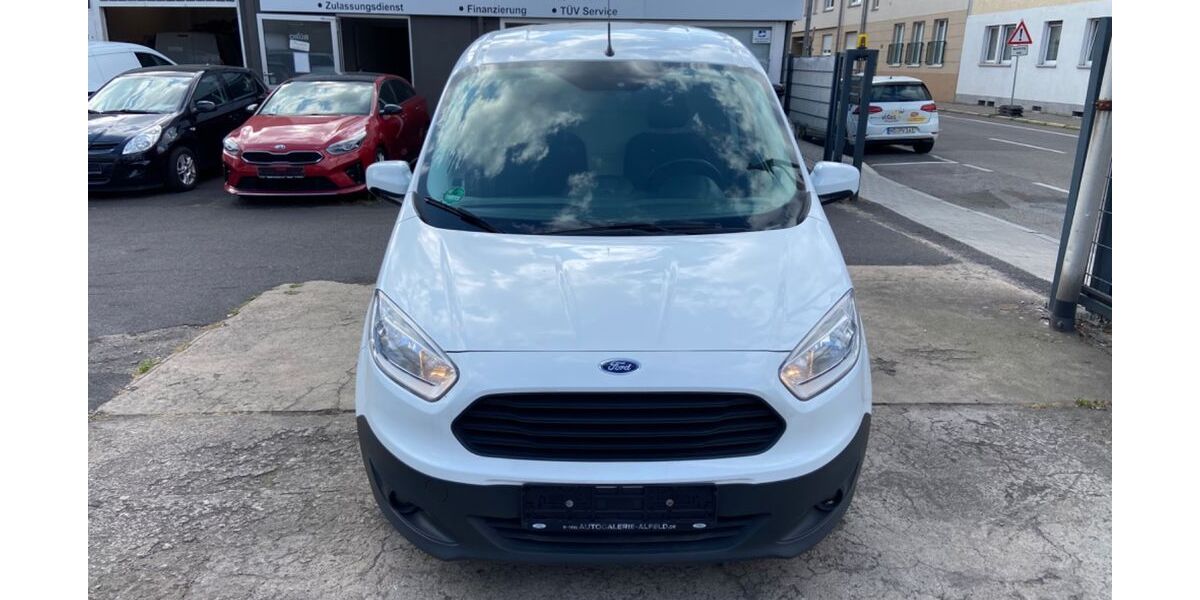 Ford Transit Courier 131.000 km 9.250 &euro; Hanau 63450